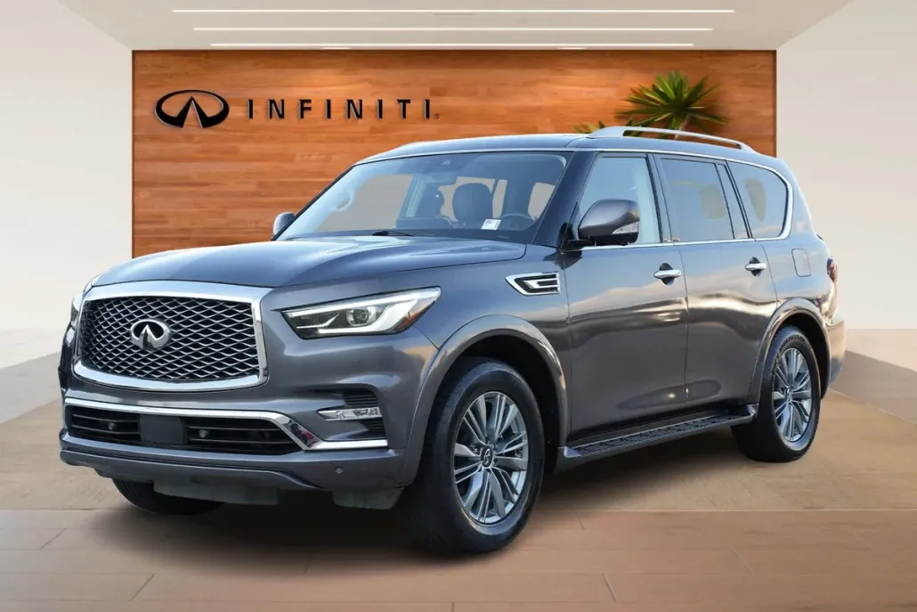 2022 Infiniti QX80 Luxe photo 1