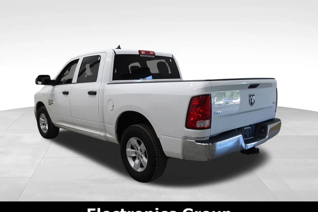 2023 Ram 1500 Classic SLT photo 1