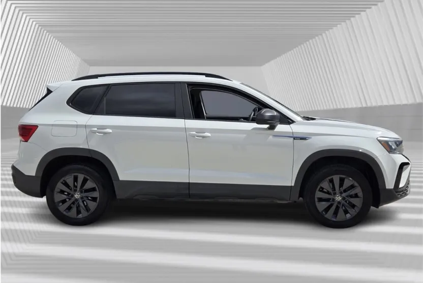 2022 Volkswagen Taos S photo 1