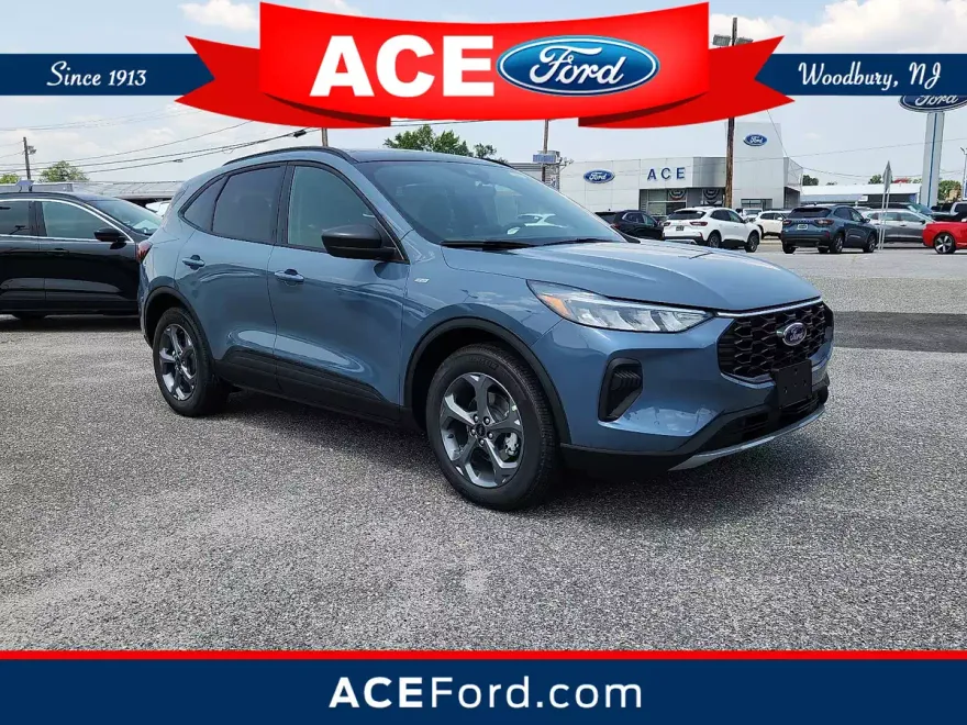 2025 Ford Escape ST-Line photo 1