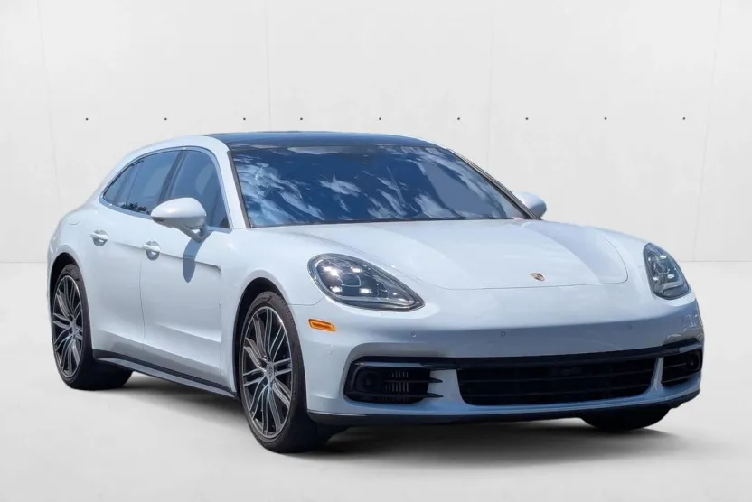 2018 Porsche Panamera Sport Turismo 4S photo 1