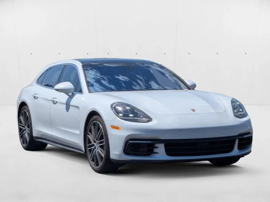 2018 Porsche Panamera Sport Turismo 4S photo 1