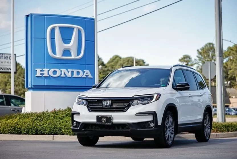 2022 Honda Pilot Sport photo 1