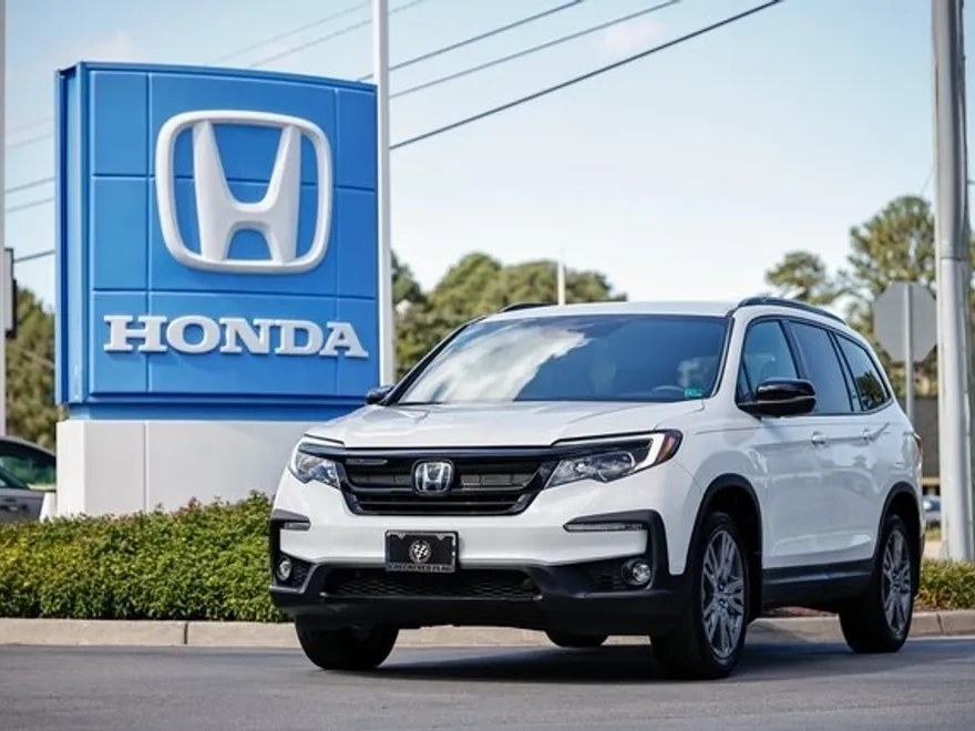 2022 Honda Pilot Sport photo 1