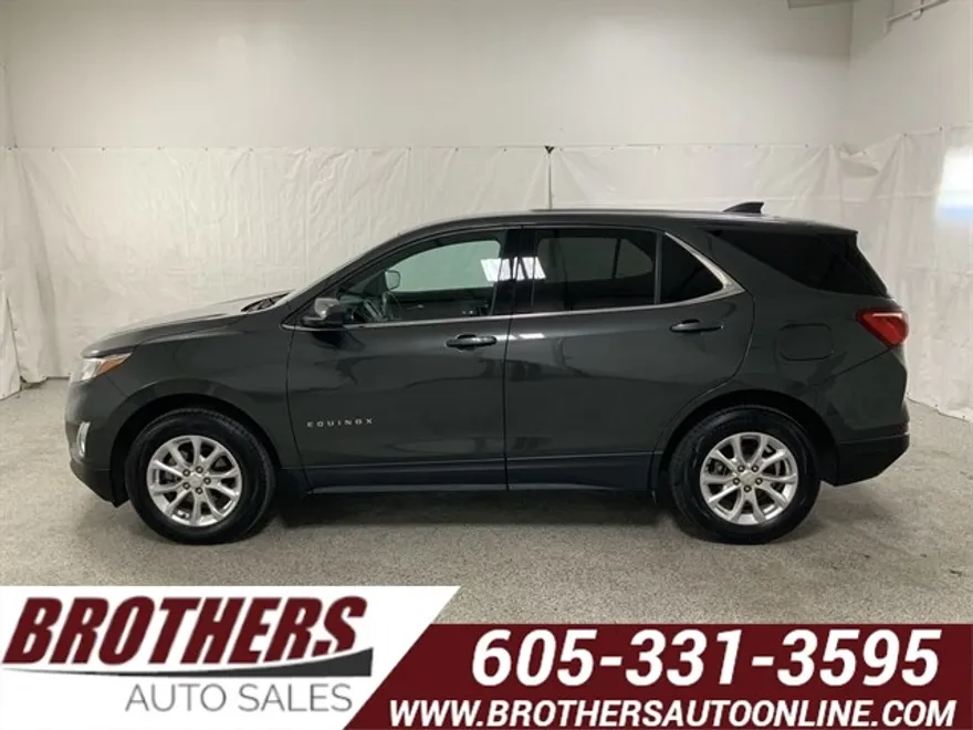 2020 Chevrolet Equinox LT photo 1