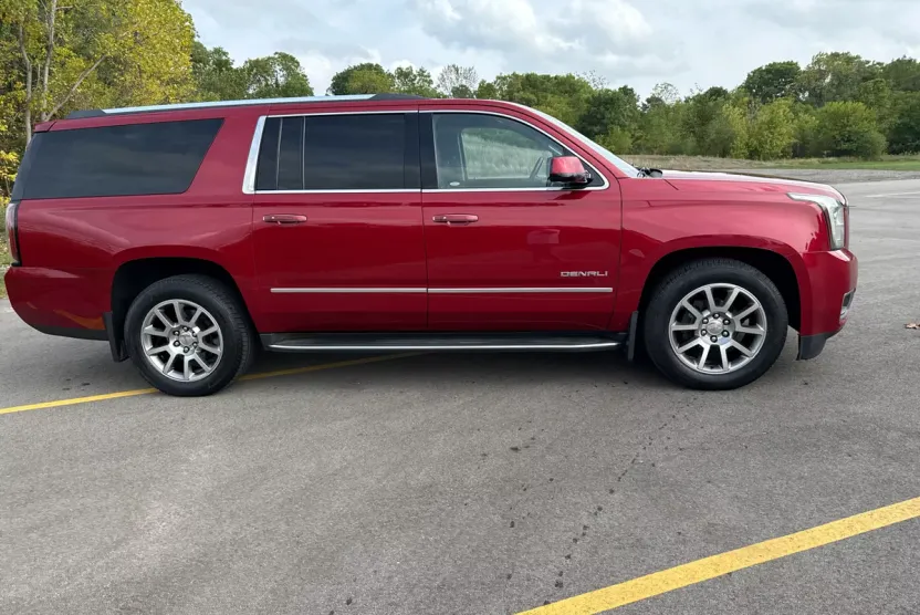 2015 Gmc Yukon Denali XL photo 1