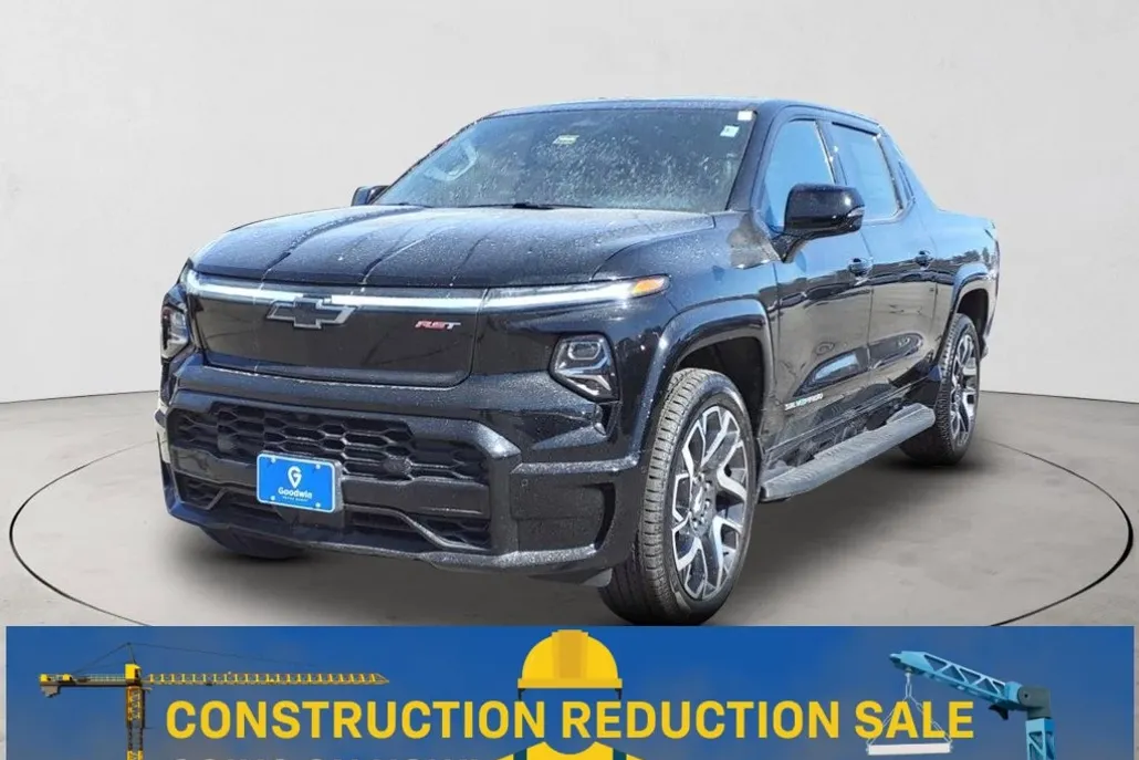 2025 Chevrolet Silverado EV RST photo 1