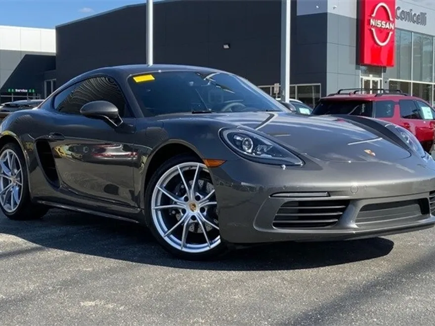 2024 Porsche Cayman photo 1