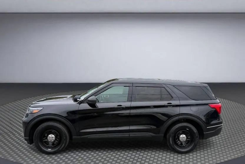 2021 Ford Explorer photo 1