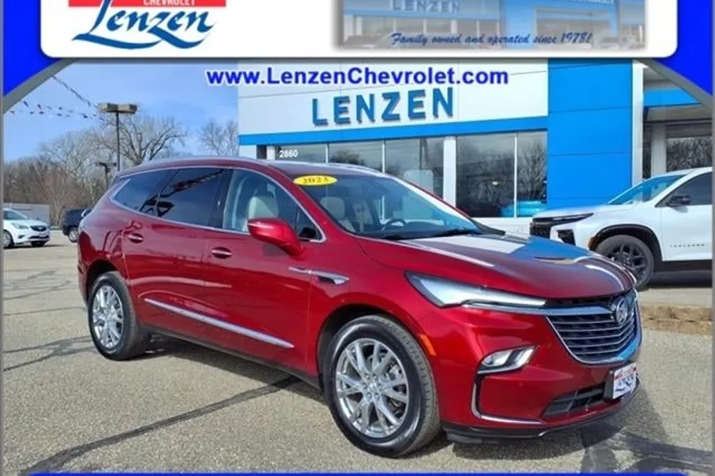 2023 Buick Enclave Premium photo 1