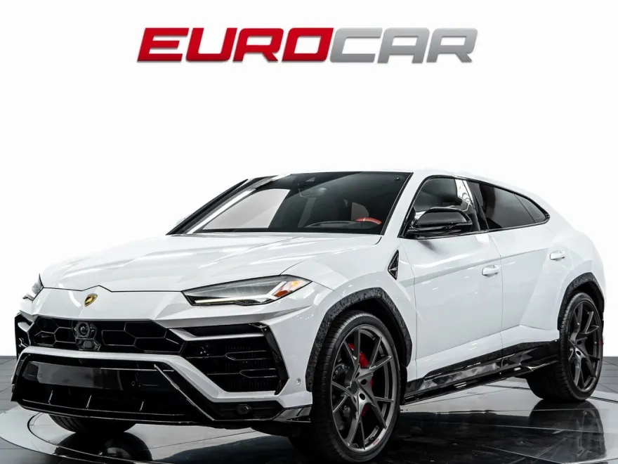 2022 Lamborghini Urus Base photo 1