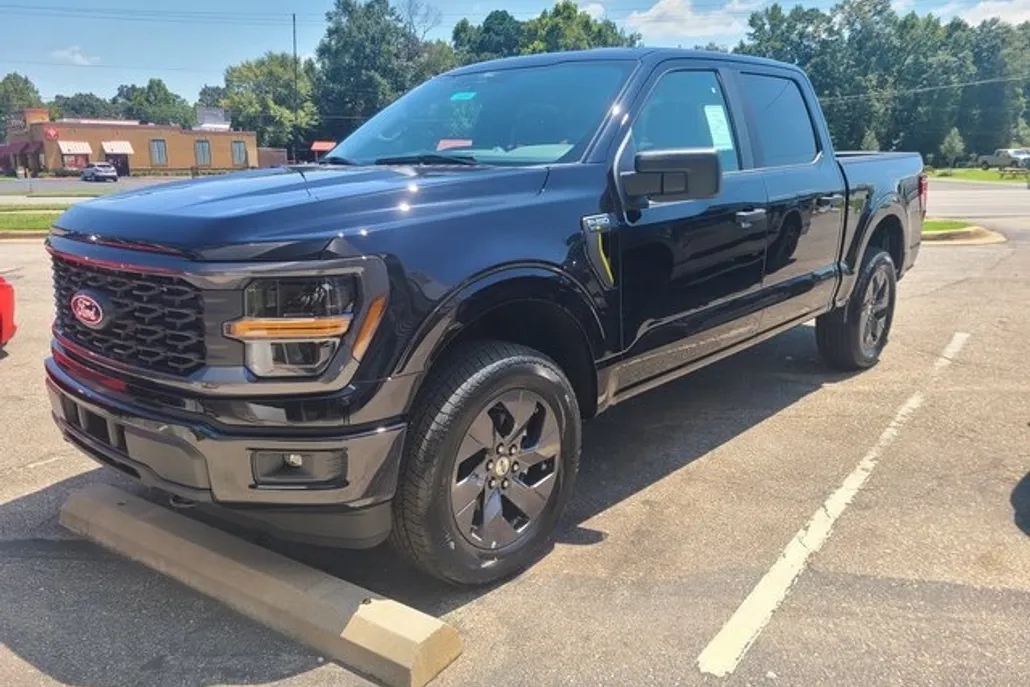 2025 Ford F-150 STX photo 1