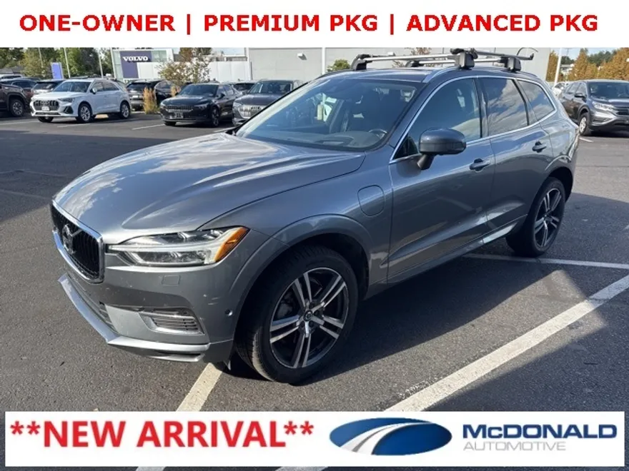 2019 Volvo XC60 Hybrid T8 Momentum photo 1