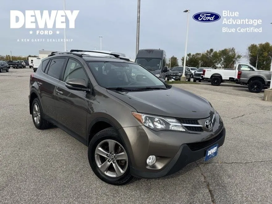 2015 Toyota RAV4 XLE photo 1