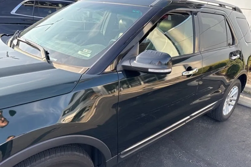 2013 Ford Explorer XLT photo 1