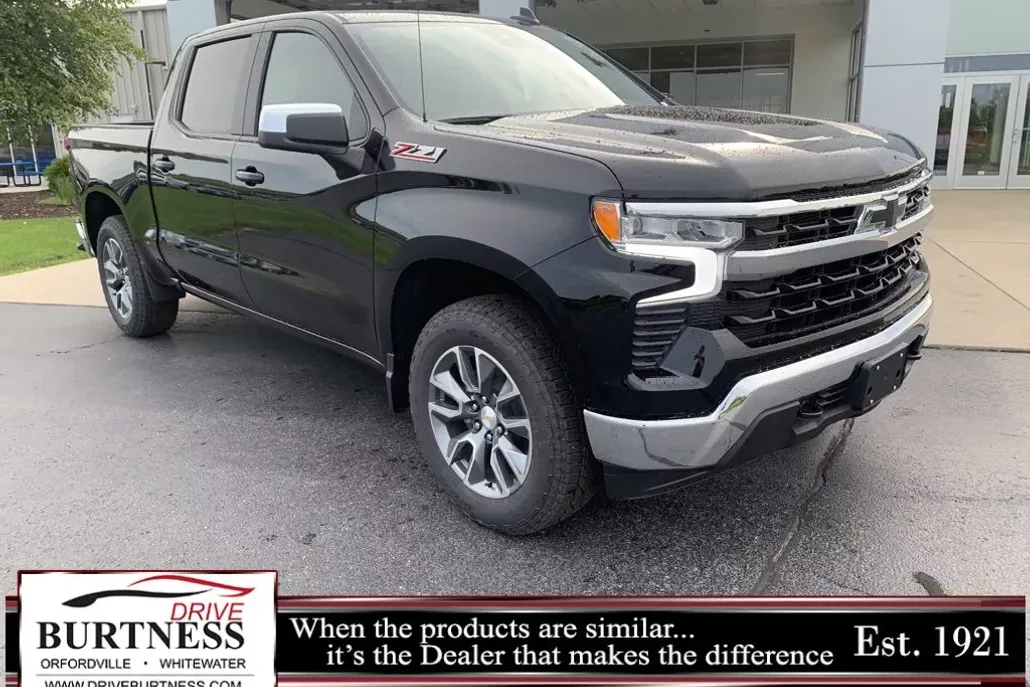 2026 Chevrolet Silverado 1500 LT photo 1