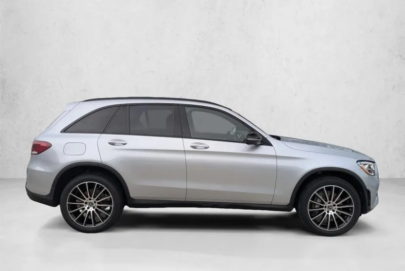2022 Mercedes Benz GLC 300 photo 1