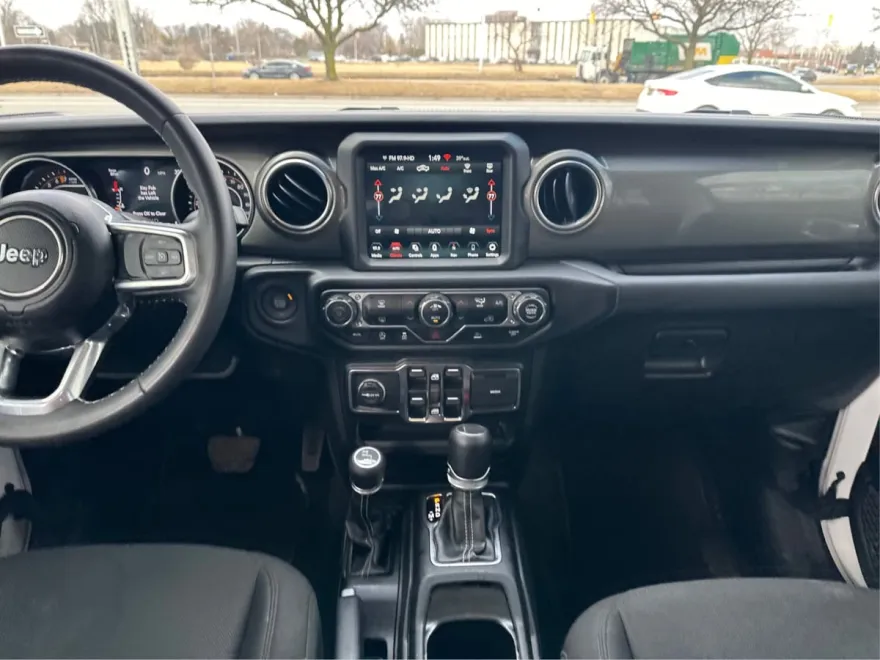 2023 Jeep Gladiator Overland photo 17