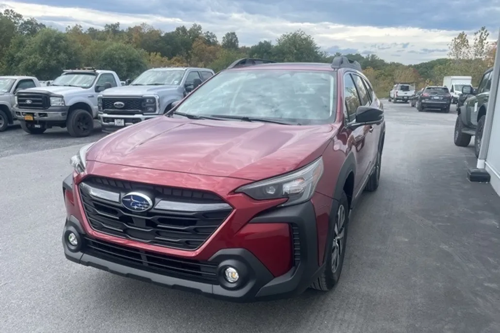 2025 Subaru Outback Premium photo 1
