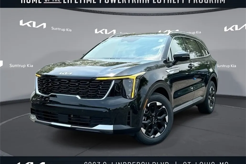 2025 Kia Sorento S photo 1