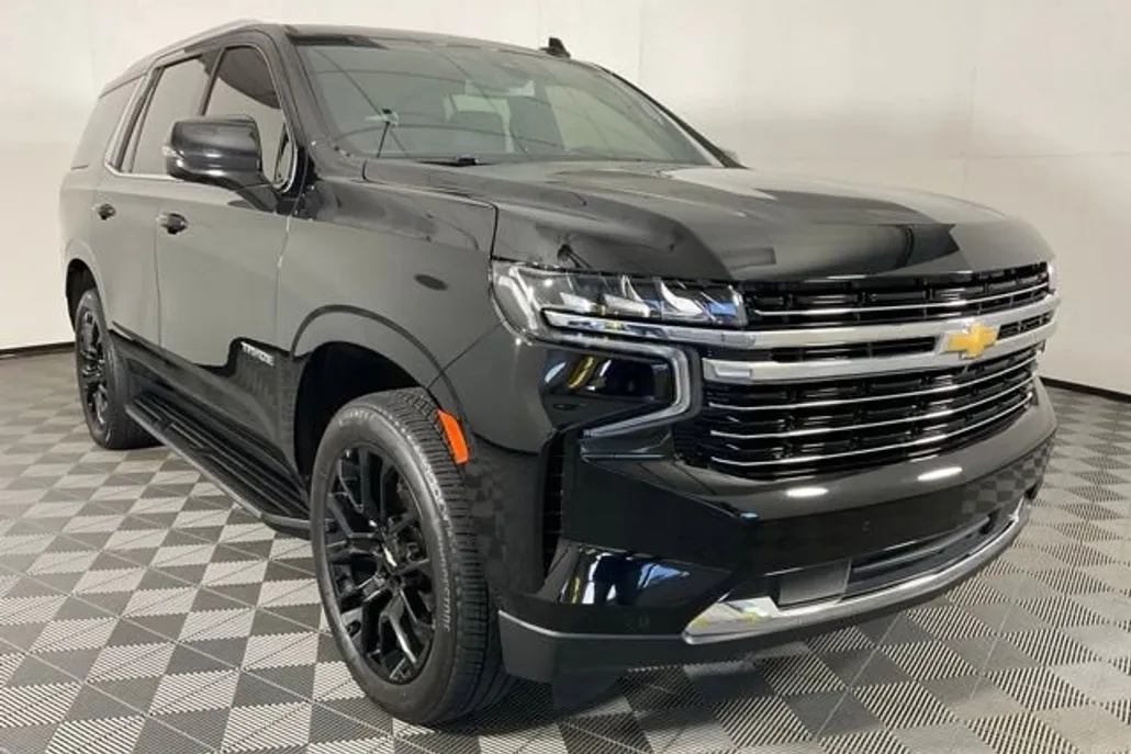 2022 Chevrolet Tahoe LT photo 1