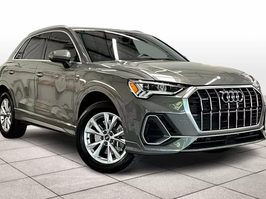 2022 Audi Q3 S line Premium Plus 45 TFSI photo 1