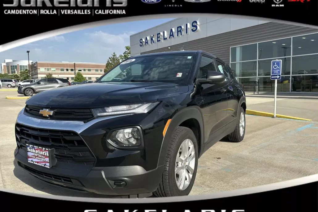 2023 Chevrolet Trailblazer LS photo 1