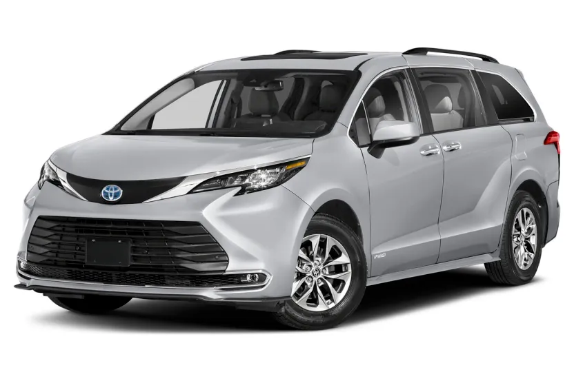 2024 Toyota Sienna XLE photo 1