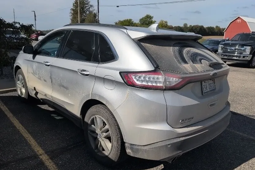 2016 Ford Edge SEL photo 1