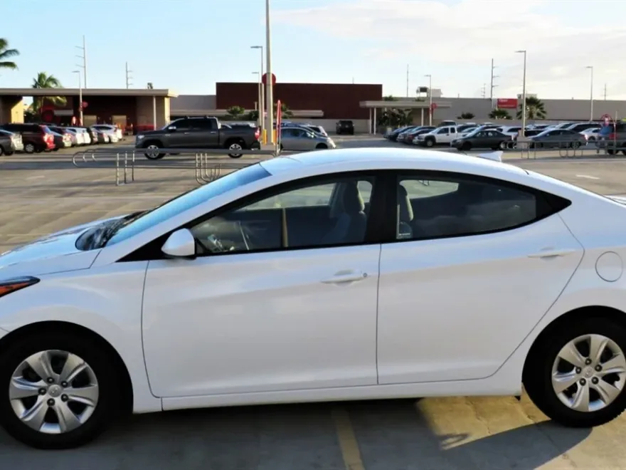 2016 Hyundai Elantra SE photo 1