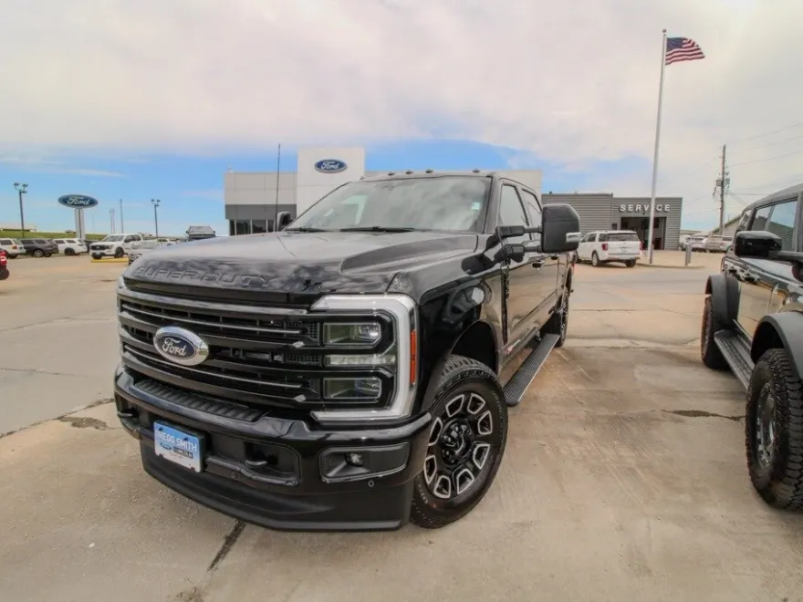 2025 Ford F-350 photo 1