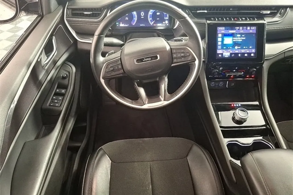 2022 Jeep Grand Cherokee Altitude photo 1