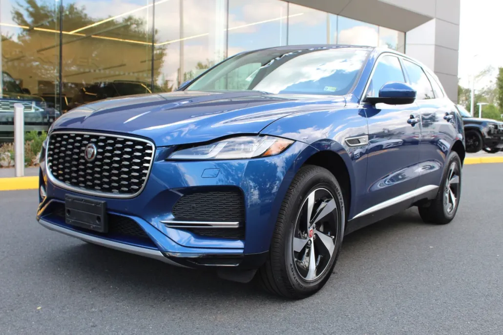 2023 Jaguar F-PACE P250 S photo 1