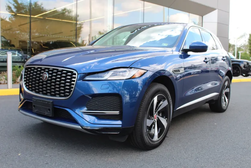 2023 Jaguar F-PACE P250 S photo 1