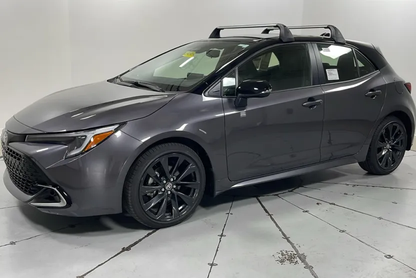 2025 Toyota Corolla XSE photo 1