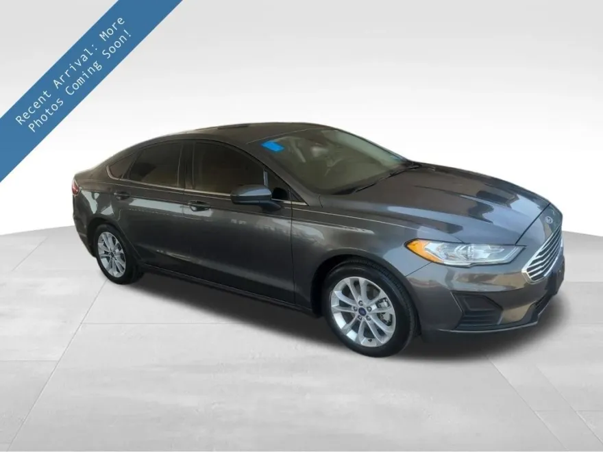 2019 Ford Fusion SE photo 1