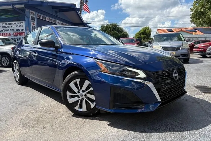 2024 Nissan Altima 2.5 S photo 1