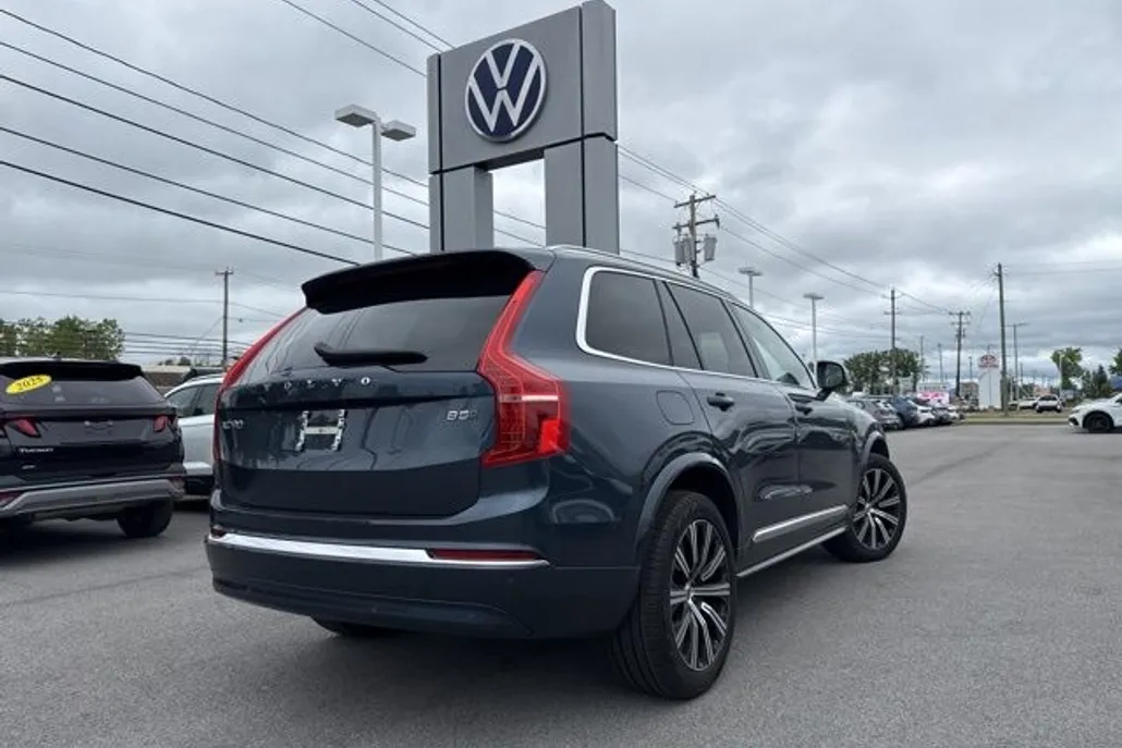 2024 Volvo XC90 B5 Core photo 1