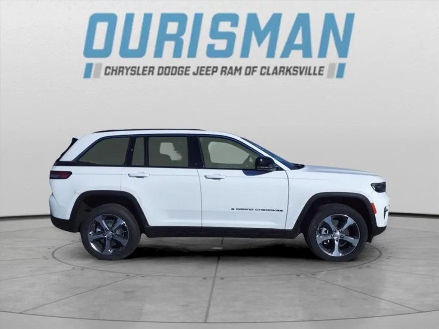 2024 Jeep Cherokee Base 4xe photo 1