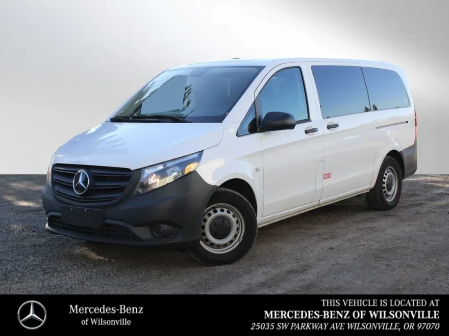 2023 Mercedes Benz Metris photo 1