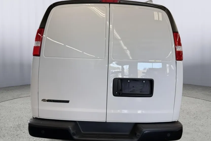 2020 Chevrolet Express Cargo 2500 photo 1