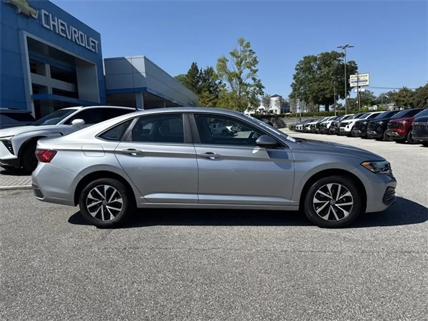 2024 Volkswagen Jetta S photo 1