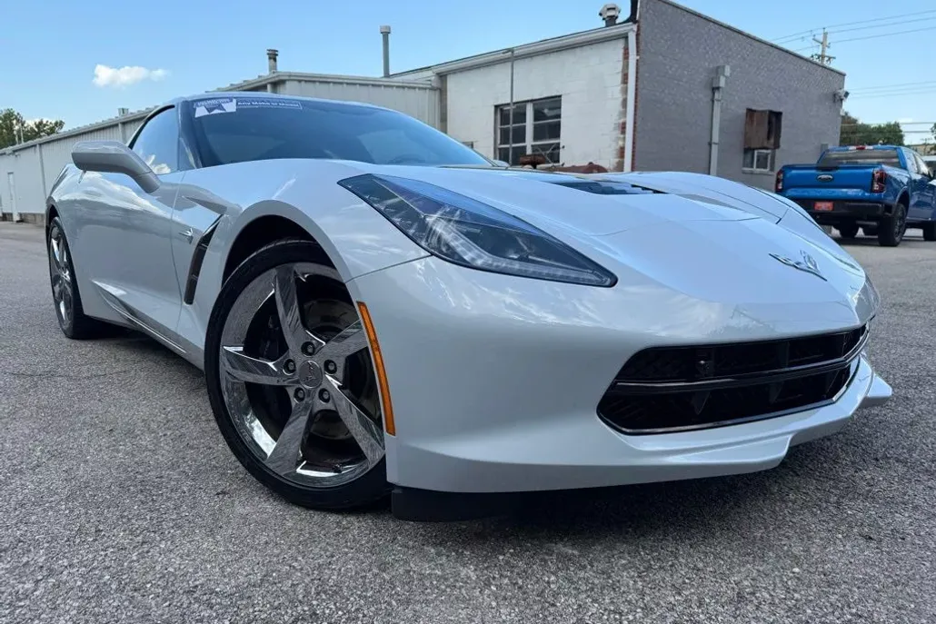 2018 Chevrolet Corvette Stingray Z51 2LT photo 1
