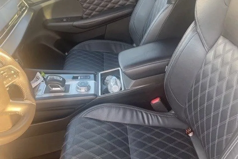 2023 Mitsubishi Outlander SEL photo 1