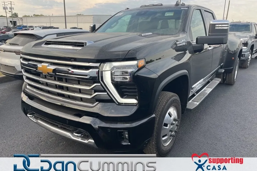 2026 Chevrolet Silverado 3500HD High Country photo 1