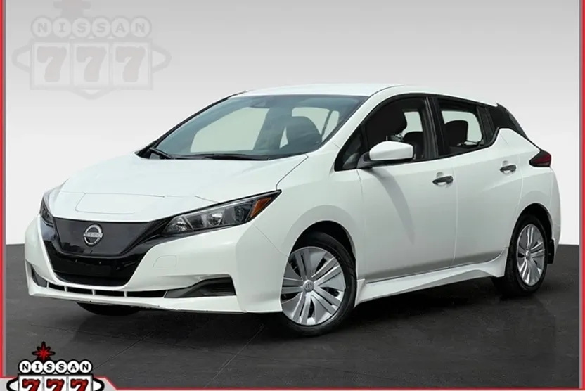 2023 Nissan Leaf S photo 1