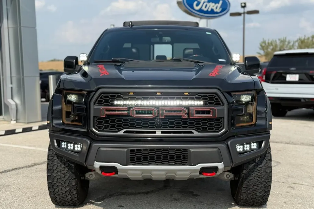 2020 Ford F-150 Raptor photo 1