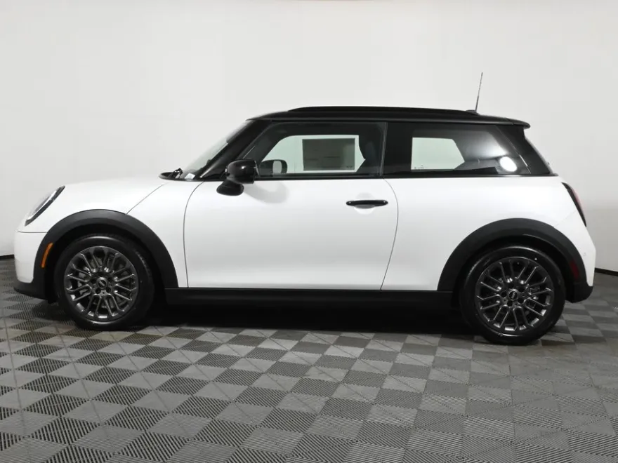 2025 Mini Cooper Hardtop 2 Door photo 1