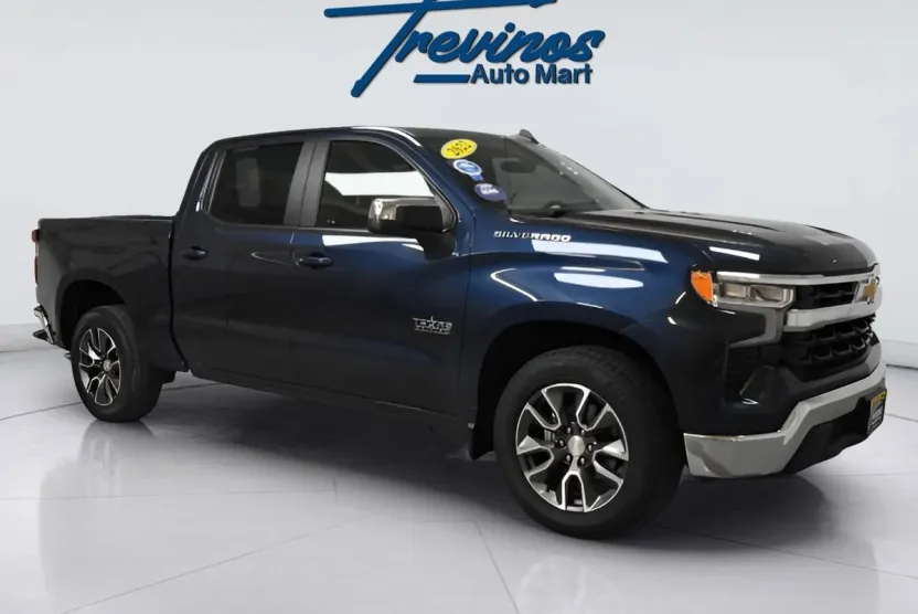 2022 Chevrolet Silverado 1500 LT photo 1