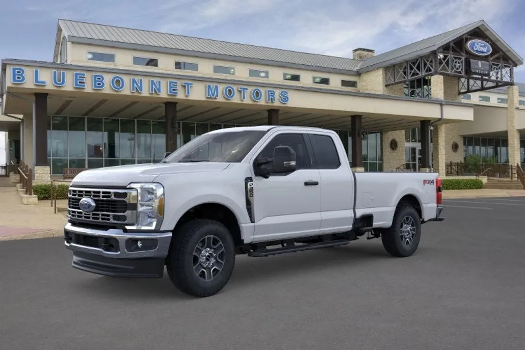 2025 Ford F-350 XLT photo 1